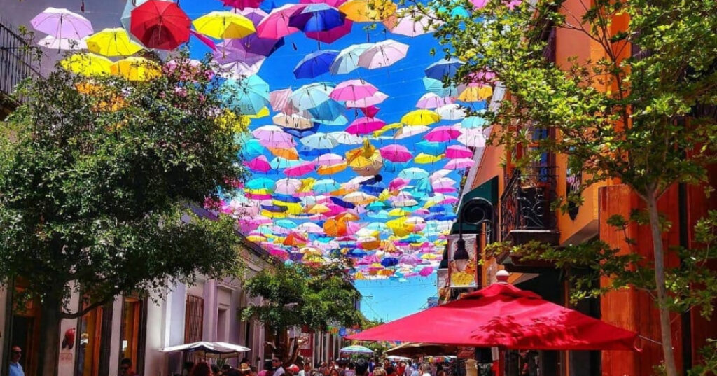 TLAQUEPAQUE