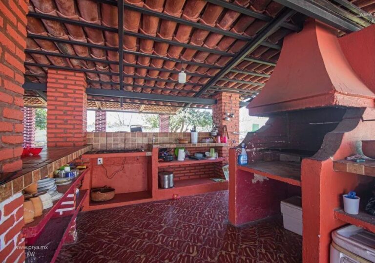 CASA CARRETERA CHAPALA 4000000