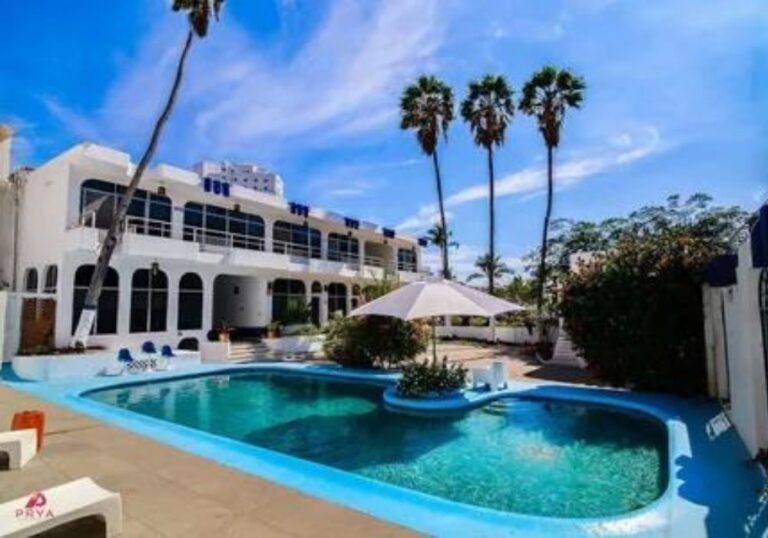 HOTEL MANZANILLO 33000000